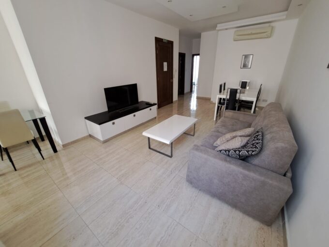 Central 2 bedroom apartment in Sliema